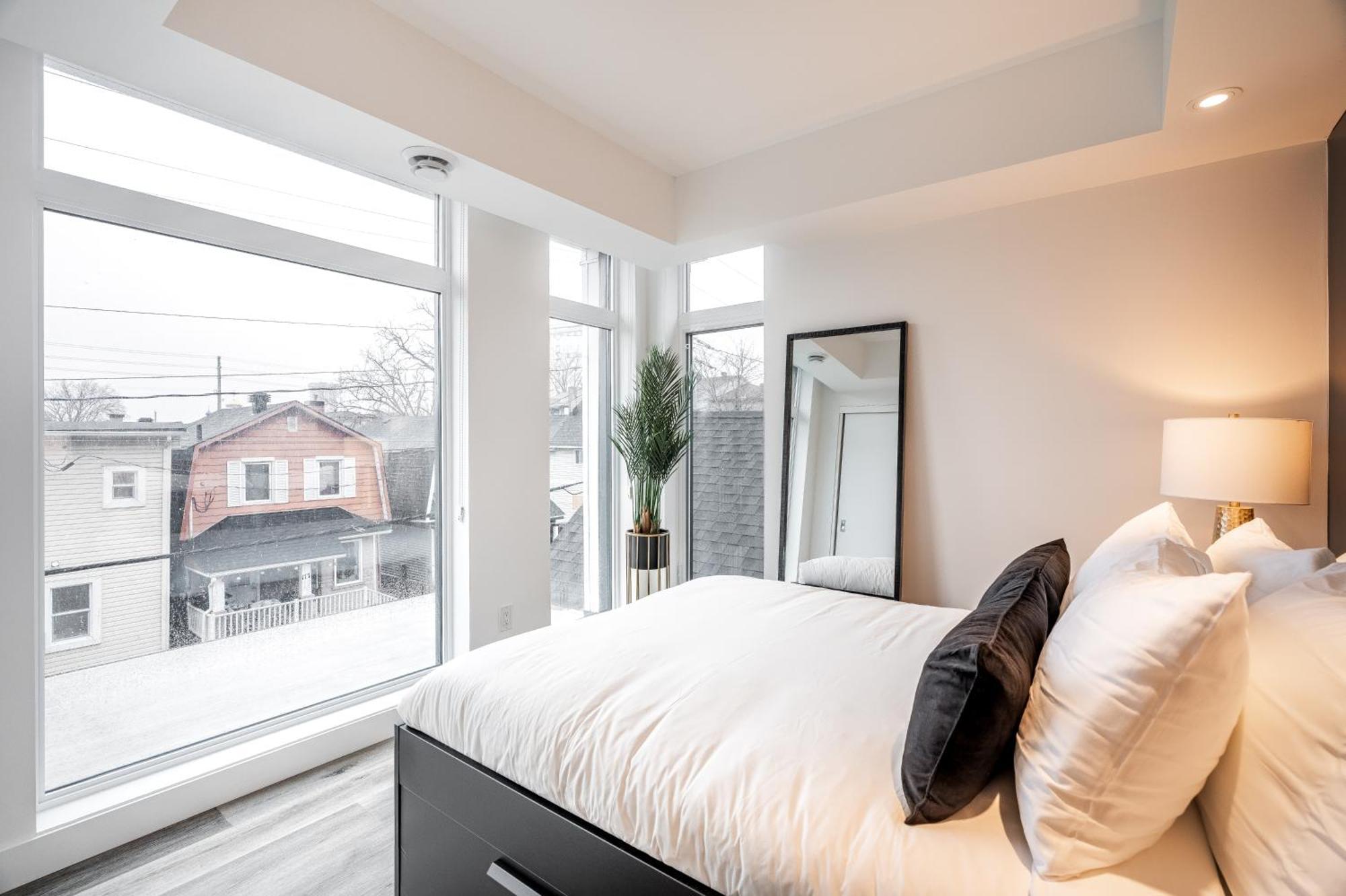 Westview Luxury Suites Ottawa Extérieur photo